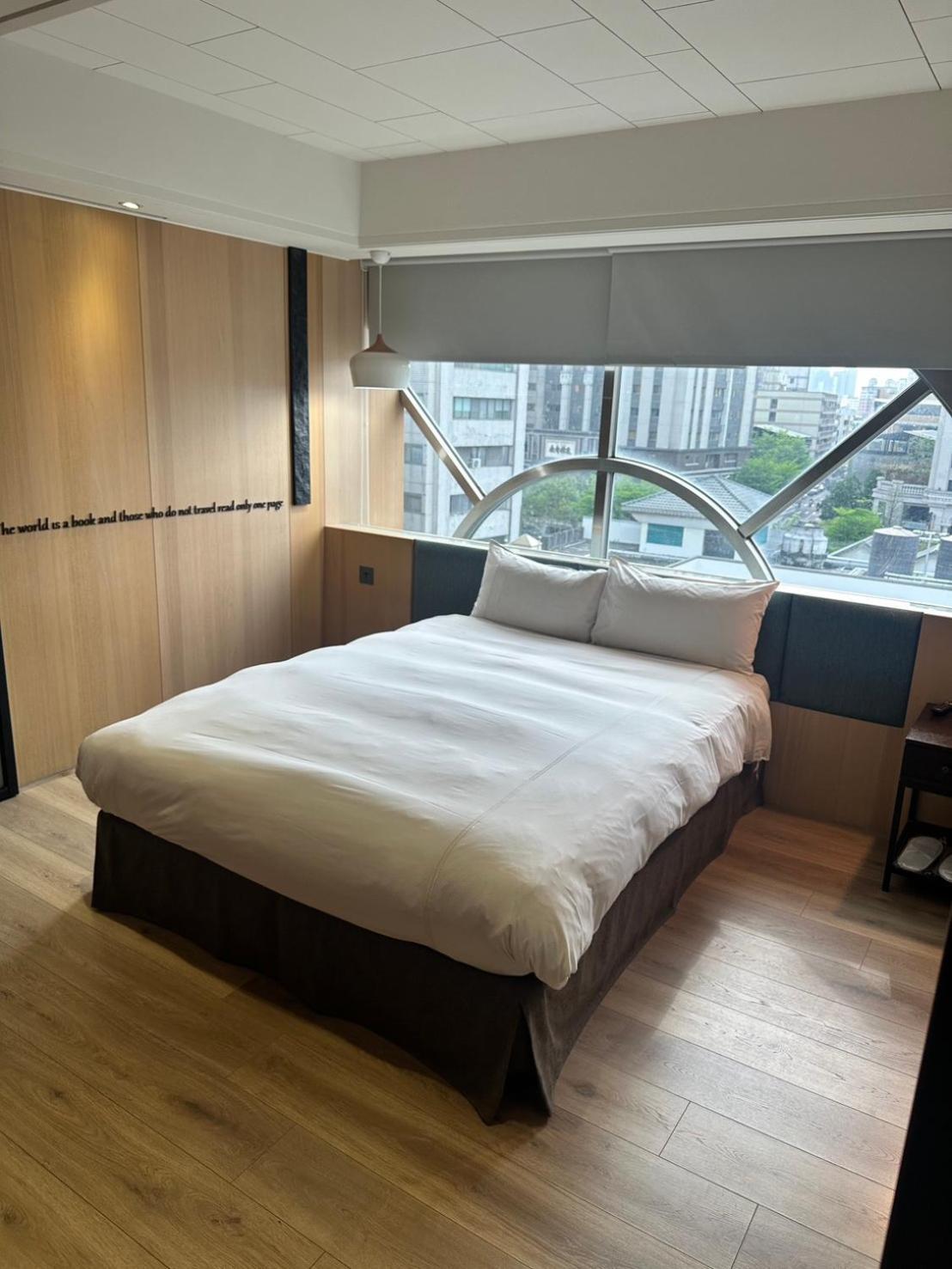Check Inn Taichung Wenxin Zhongqing Zewnętrze zdjęcie